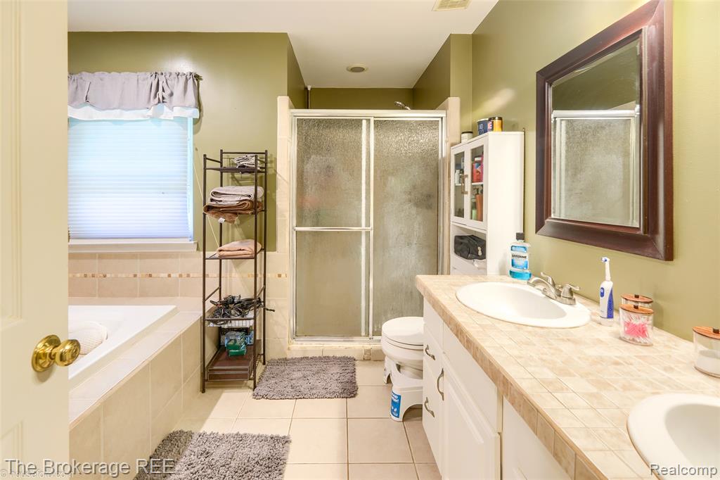 765 3rd Street, Fenton, MI 48430 — Photo 34