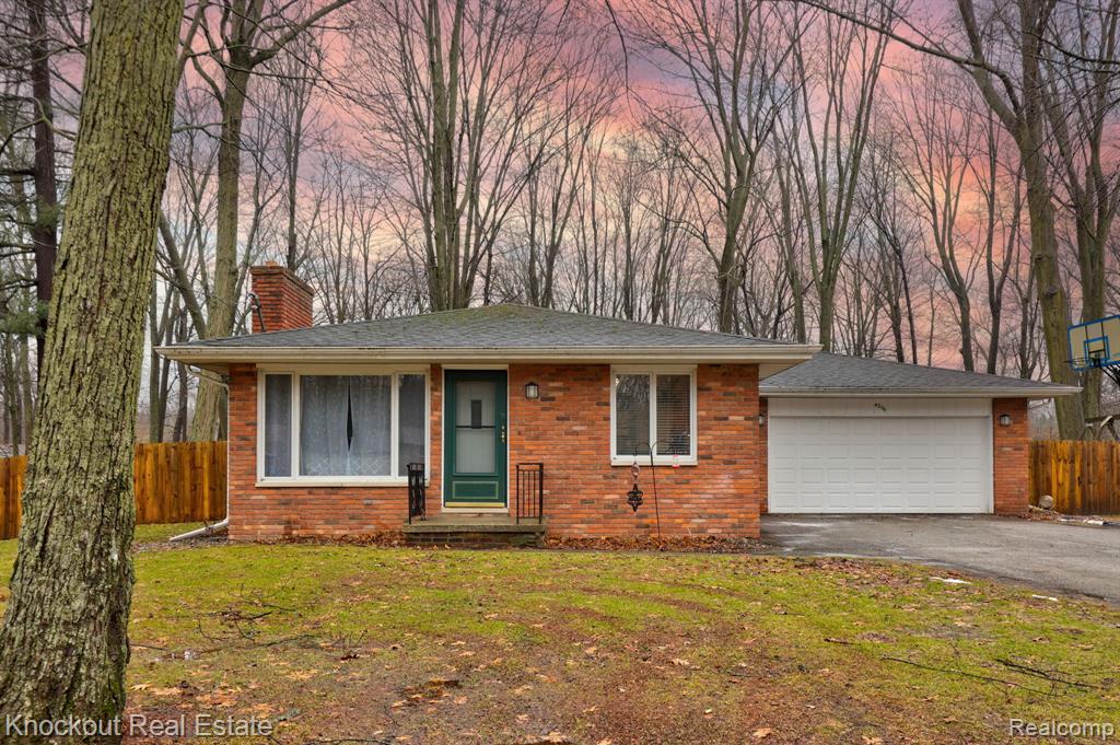 4256 Emerald Drive, Bridgeport, MI 48722 — Photo 3