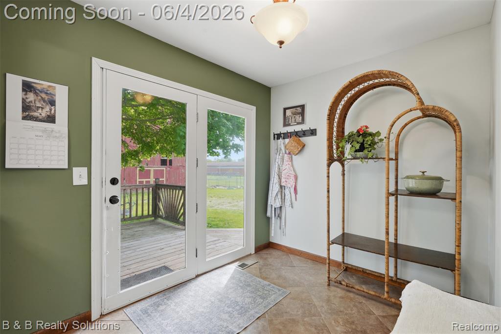8820 Almont Road, Almont, MI 48003 — Photo 16