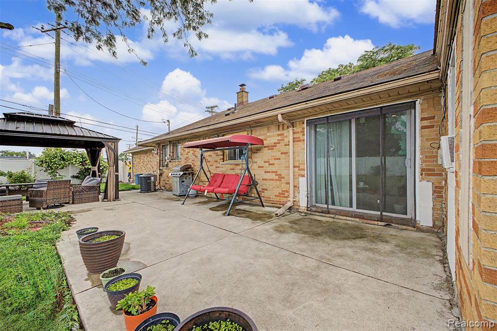 8650 Whitlock Avenue, Dearborn, MI 48126 — Photo 36