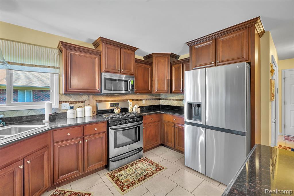 55477 Snead Drive, Macomb, MI 48042 — Photo 21