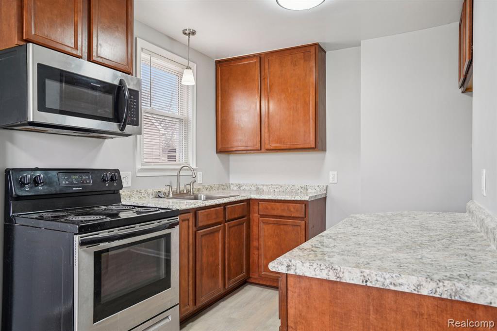 3963 S Hubbard Street, Wayne, MI 48184 — Photo 11
