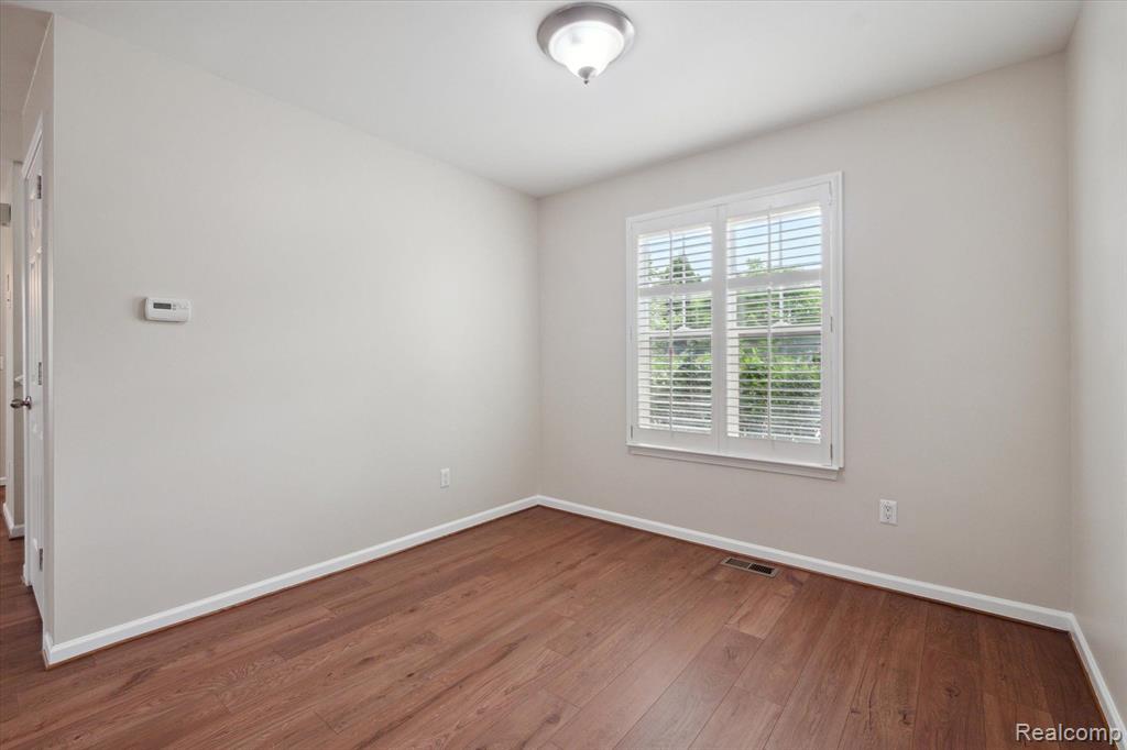 4305 ARETHA Avenue, Detroit, MI 48201 — Photo 16