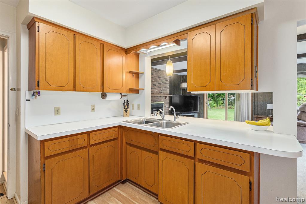 4425 Old Colony Drive, Flint, MI 48507 — Photo 27