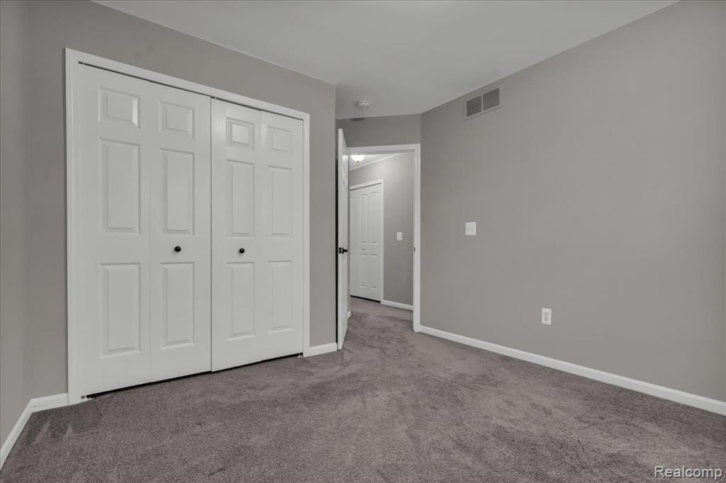 23676 Lori Drive, Flat Rock, MI 48134 — Photo 11