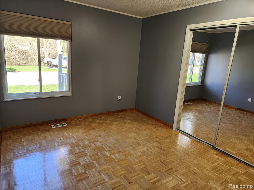 635 Sherry Drive, Lake Orion, MI 48362 — Photo 11