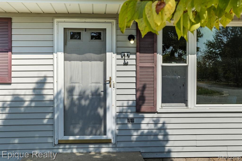 109 Murray Court, Marine, MI — Photo 2