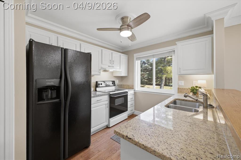 889 Hadley Road, Rochester Hills, MI 48333 — Photo 18