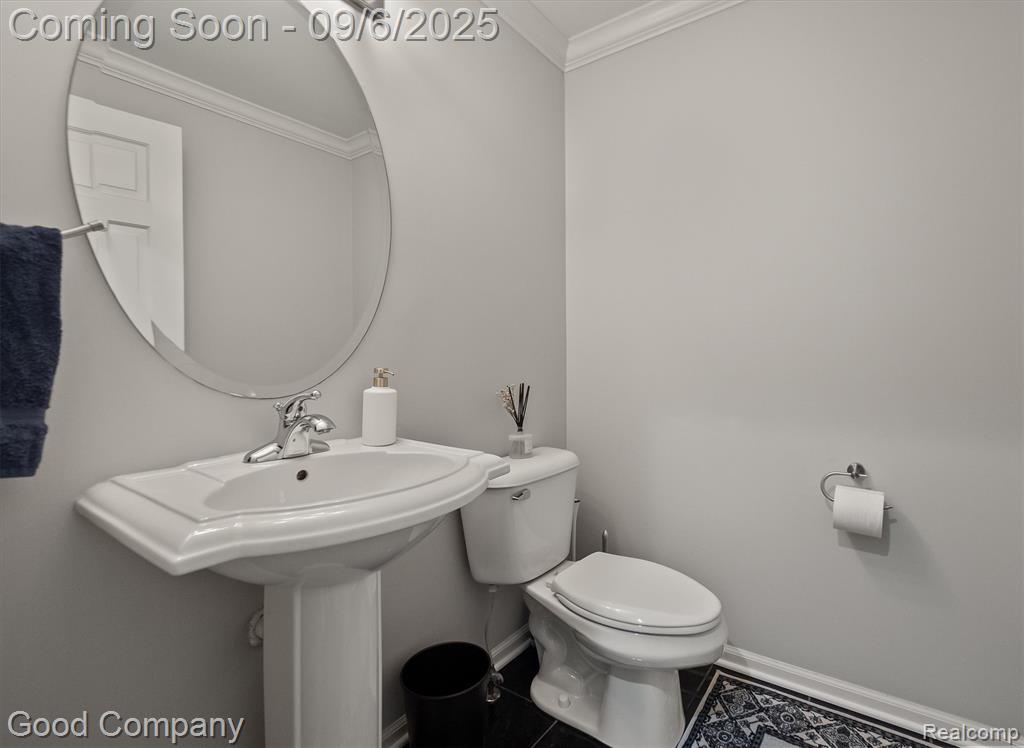 308 James Circle, Royal Oak, MI 48067 — Photo 16