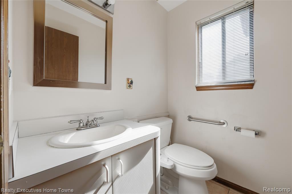5281 Shruboak Drive, Sterling Heights, MI 48310 — Photo 22