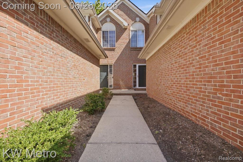 517 Macwilliams Lane, Royal Oak, MI 48067 — Photo 32