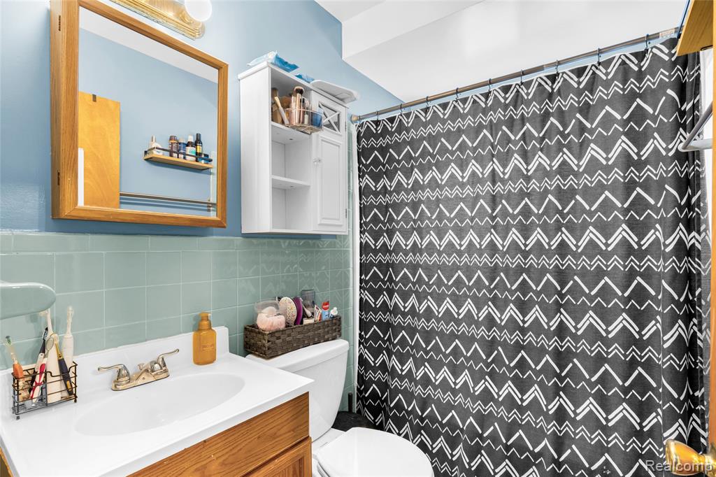 12030 Arcola Street, Livonia, MI 48150 — Photo 11