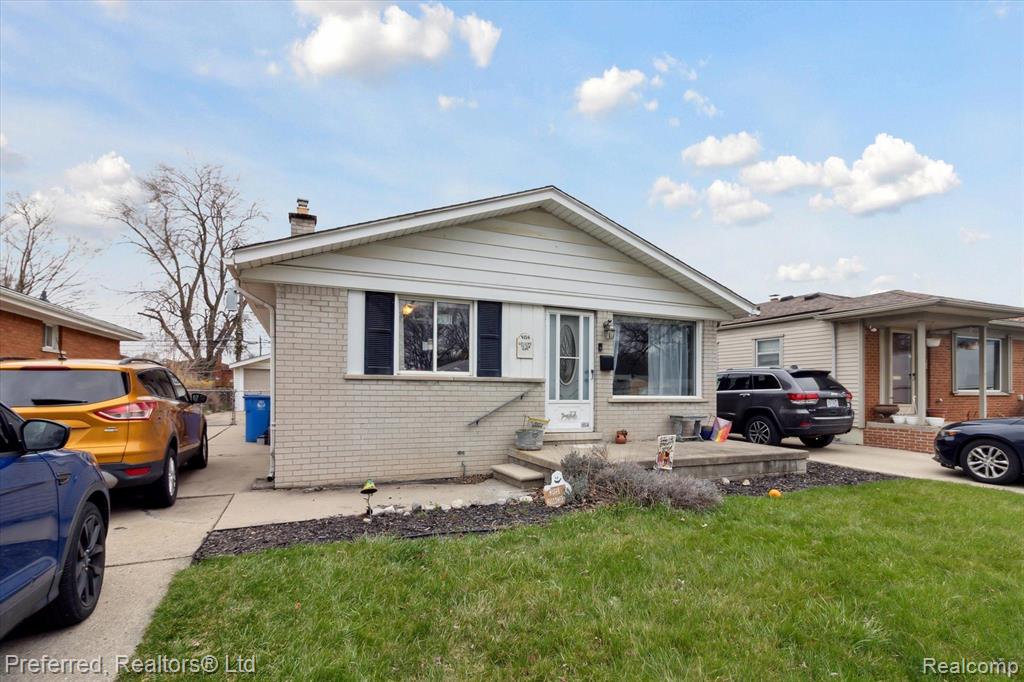 4154 CAMPBELL Street, Dearborn Heights, MI 48125 — Photo 2