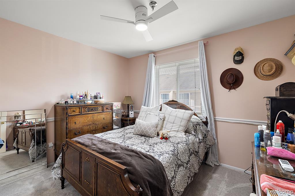 140 PARK GREEN Drive, Lake Orion, MI 48362 — Photo 27