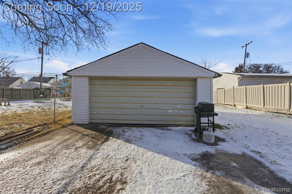 22785 Schroeder Avenue, Eastpointe, MI 48021 — Photo 21