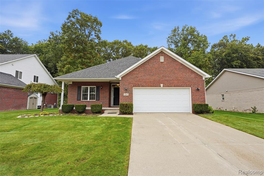 23875 Thorn Drive, Brownstown, MI 48134