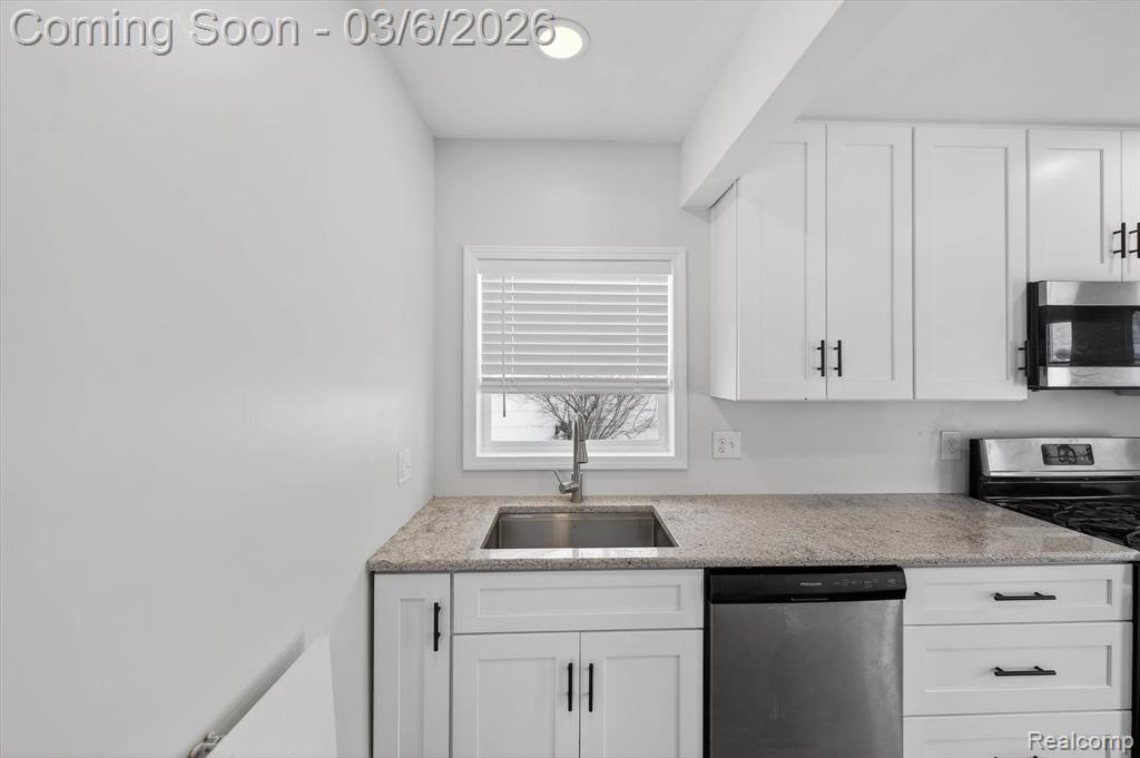 2754 Fishermans Drive, Highland, MI 48356 — Photo 12