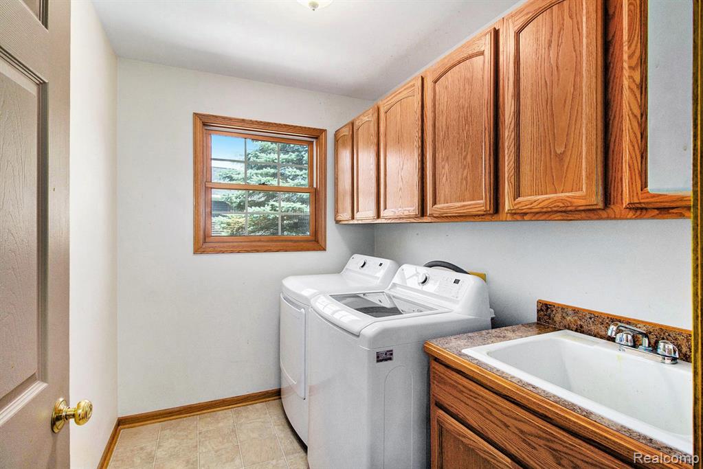 2173 Fawn Glen Circle, Lapeer, MI 48446 — Photo 16