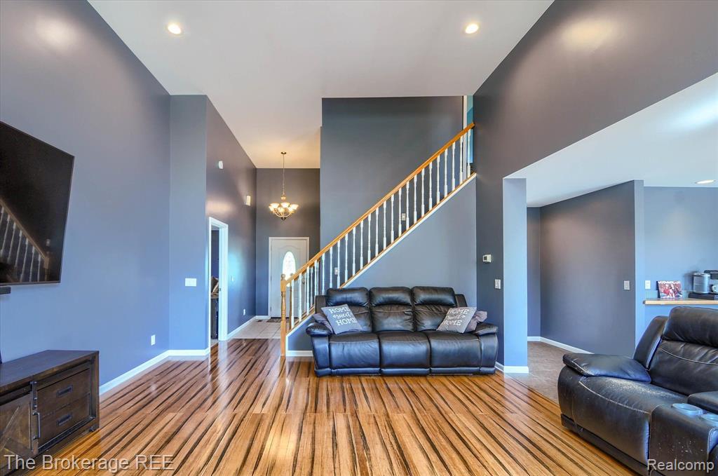 8535 Ridge Road, Goodrich Vlg, MI — Photo 14