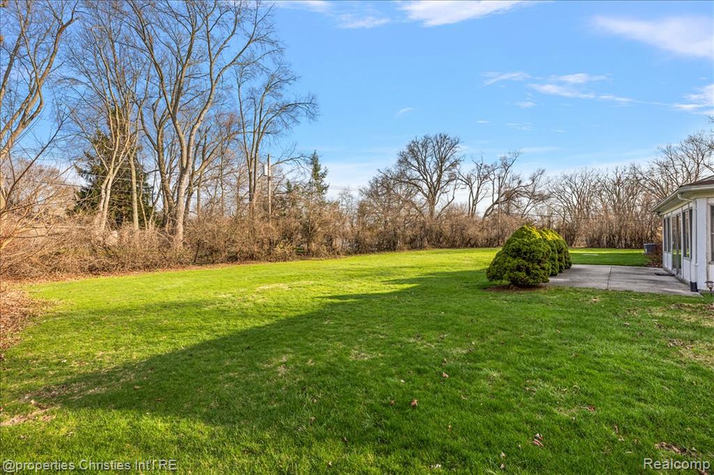 5753 N. Kilbrennan Road, Bloomfield, MI 48301 — Photo 11