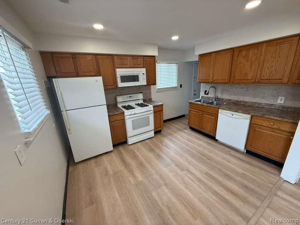 5665 Nightingale Street, Dearborn Heights, MI 48127 — Photo 4