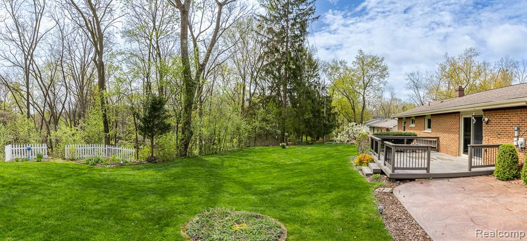 4931 Huron Drive, Clarkston, MI 48348 — Photo 40