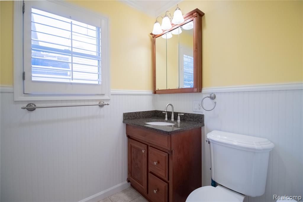 450 Roland Road, Grosse Pointe Farms, MI 48236 — Photo 20