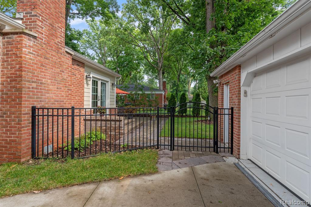 821 BEECH Court, Plymouth, MI 48170 — Photo 46