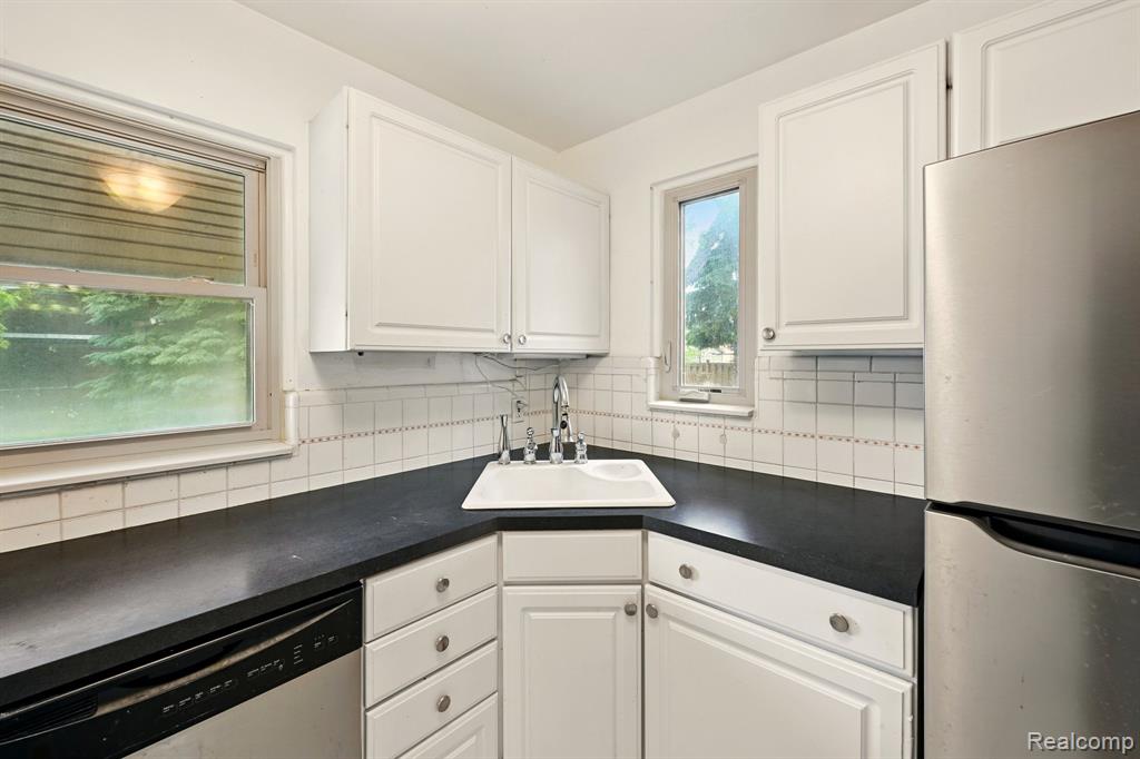 7132 Shenandoah Avenue, Allen Park, MI 48101 — Photo 13