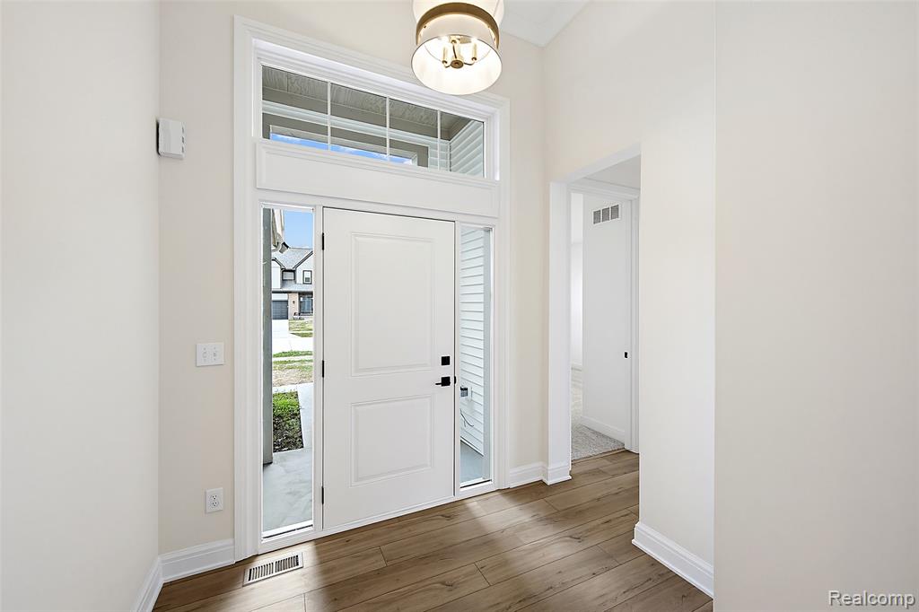 28324 Nadia Lane, New Baltimore, MI 48047 — Photo 5