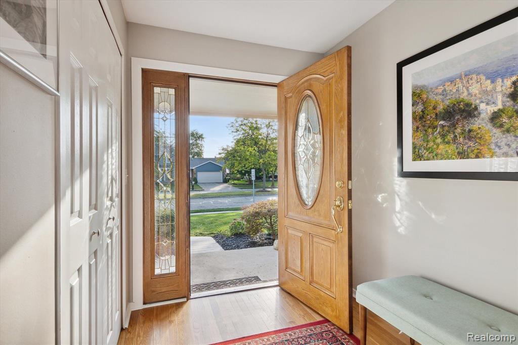 25999 PETROS Boulevard, Novi, MI — Photo 3