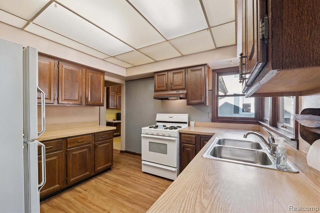220 W 6th Street, Imlay City, MI 48444 — Photo 12