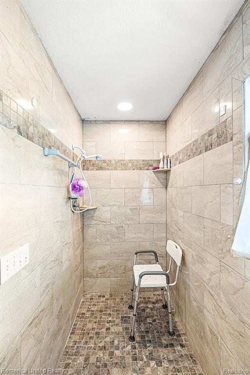 686 W CALEDONIA Street, Howell, MI 48843 — Photo 36