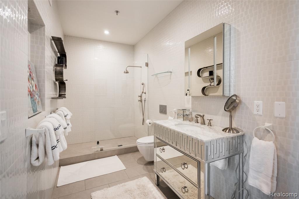 2987 Franklin Street, PENTHOUSE, Detroit, MI 48207 — Photo 23