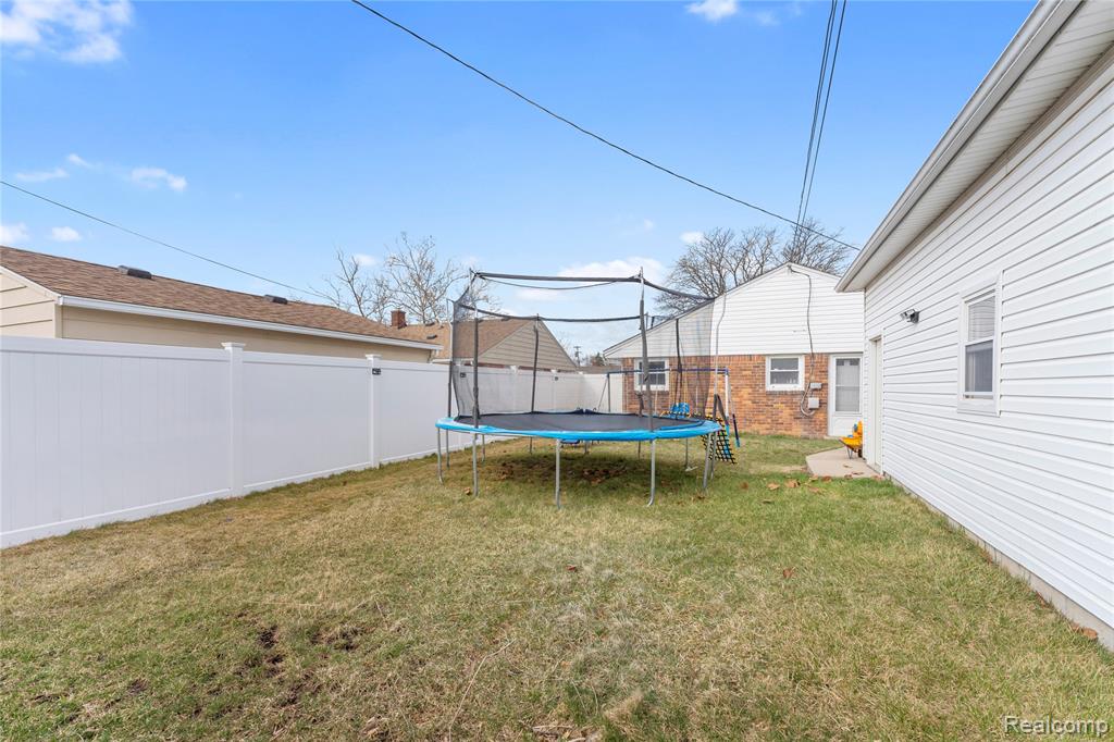 18055 Hinton Street, Riverview, MI 48193 — Photo 21