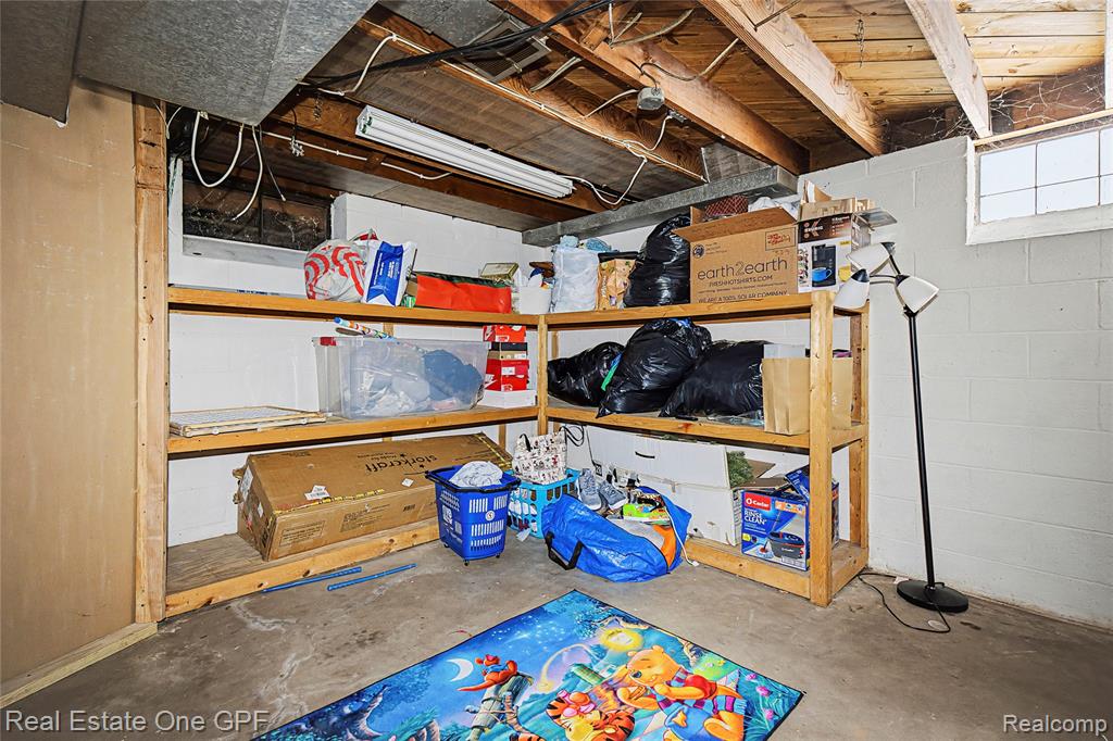 506 W 12 Mile Road, Royal Oak, MI 48073 — Photo 45