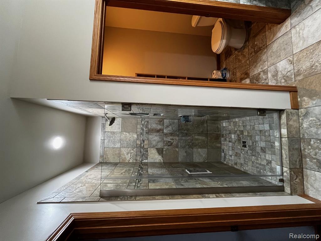 895 Jennings Road, Whitmore Lake, MI 48189 — Photo 15