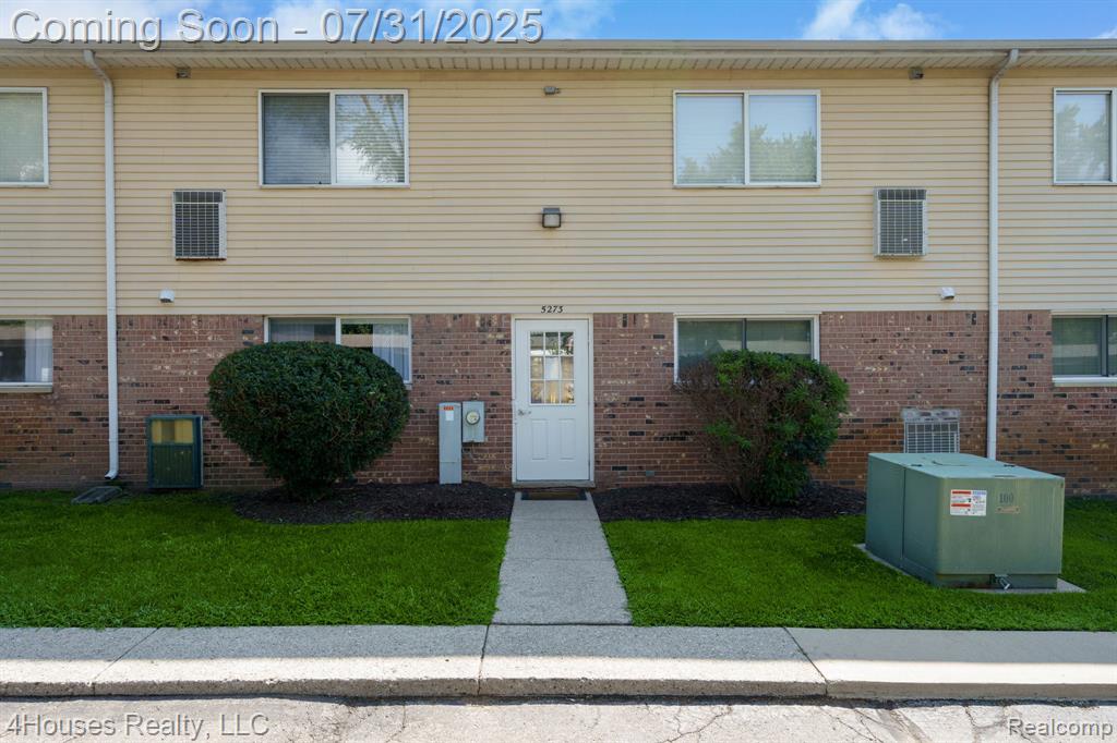 5273 Highland Road, 108, Waterford, MI 48327 — Photo 8