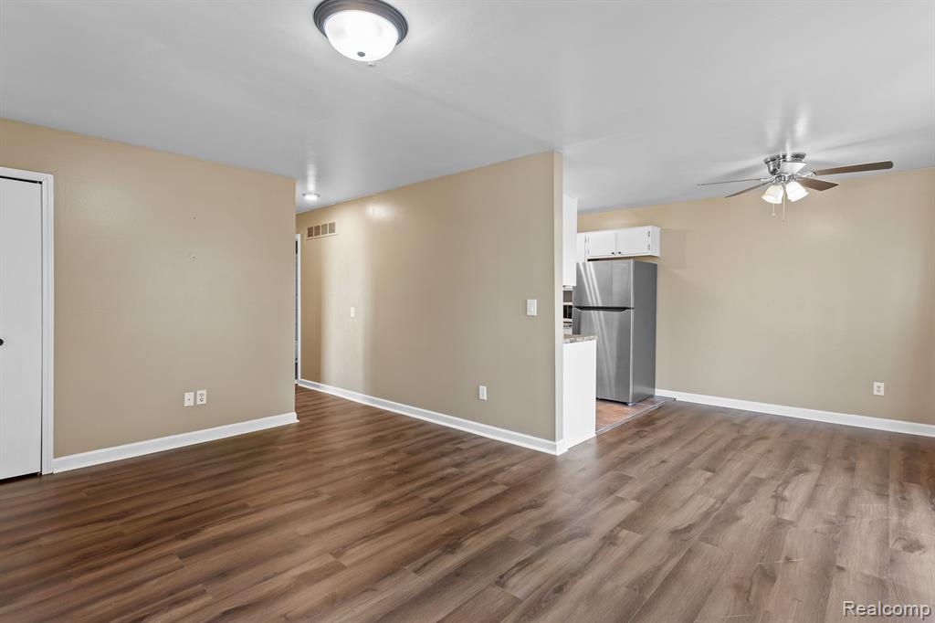 42562 SARATOGA Road, Canton, MI 48187 — Photo 3