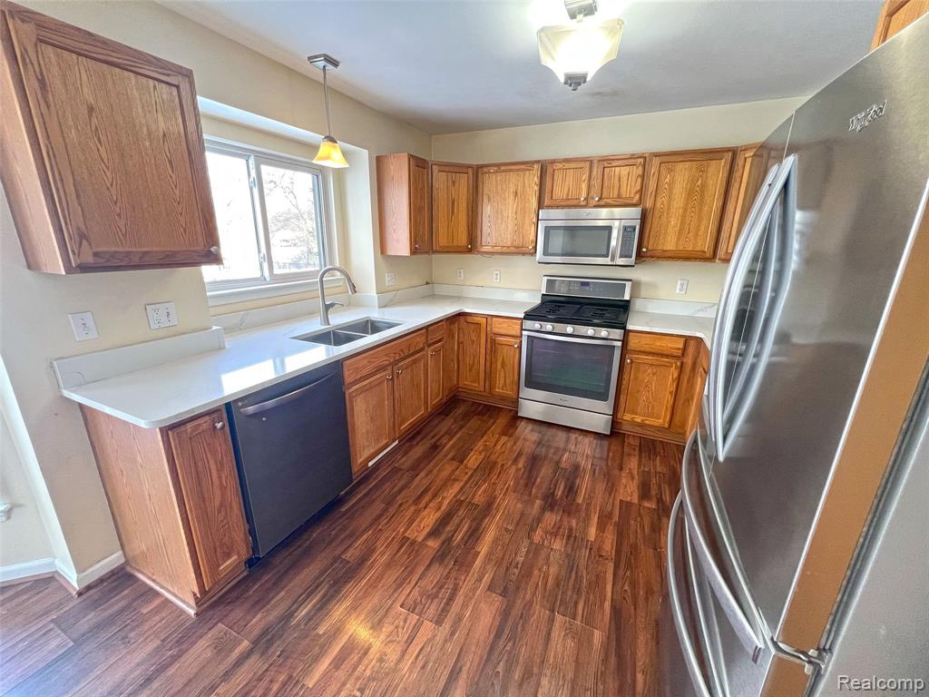 47546 Belmont Drive, Belleville, MI 48111 — Photo 17