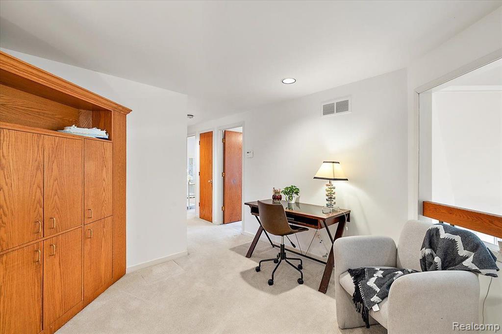 5385 POND BLUFF Drive, West Bloomfield, MI 48323 — Photo 51