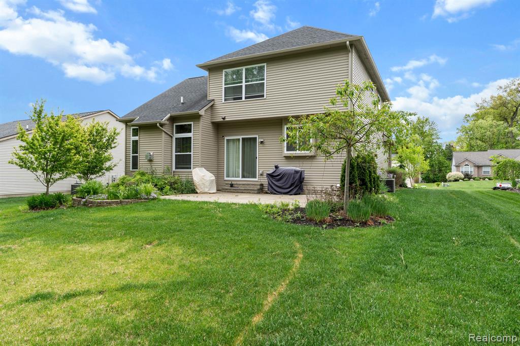 8032 IVY GLEN Park, White Lake, MI — Photo 24