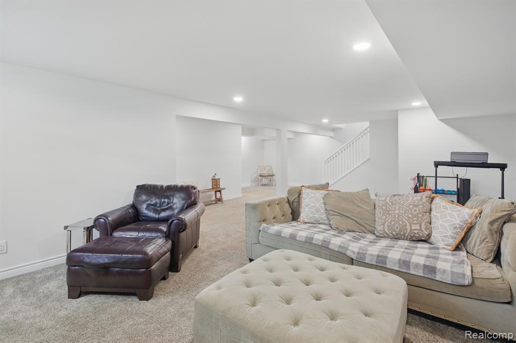 619 N WATKINS, Perry, MI 48872 — Photo 28