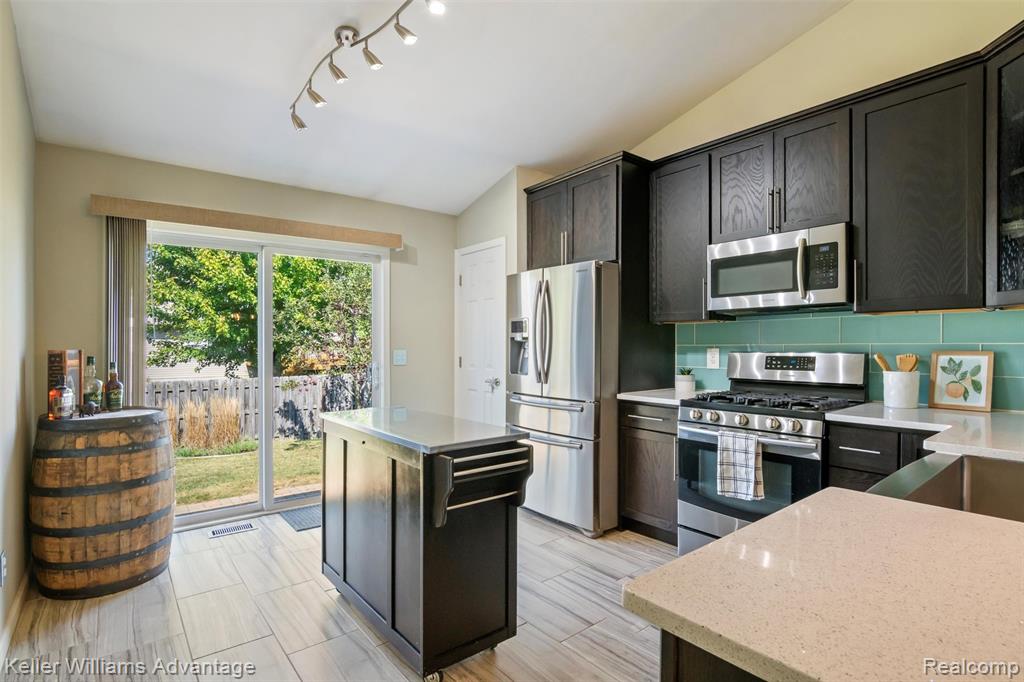 7501 Carlton Drive, Ypsilanti, MI 48197 — Photo 14