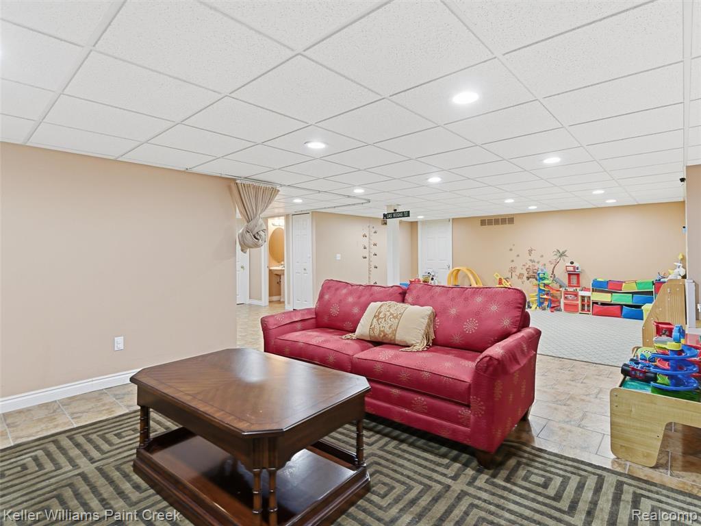 6731 Twickenham, Utica, MI 48317 — Photo 37