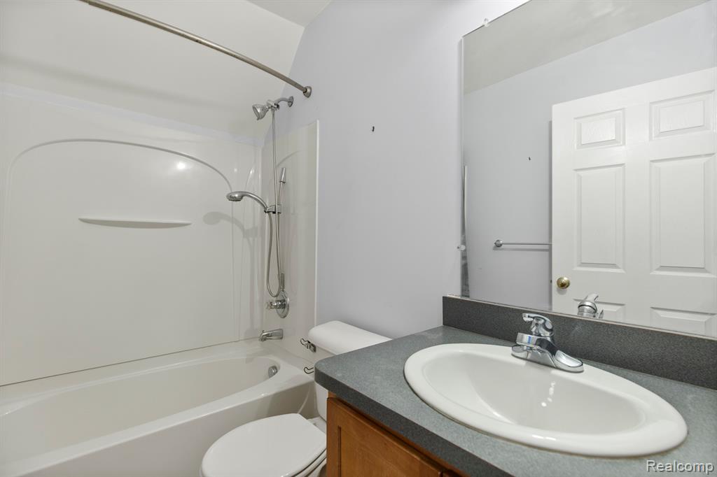 50444 THEODORE Lane, Chesterfield, MI — Photo 26