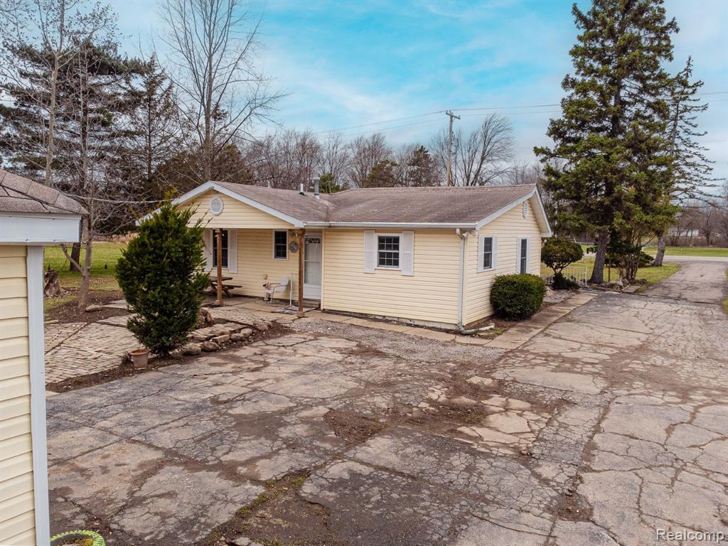 6194 E HILL Road, Grand Blanc, MI 48439 — Photo 33