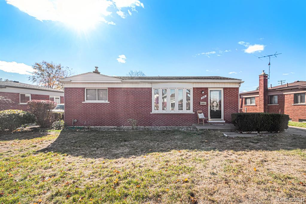 9448 Blaty Street, Taylor, MI 48180 — Photo 2