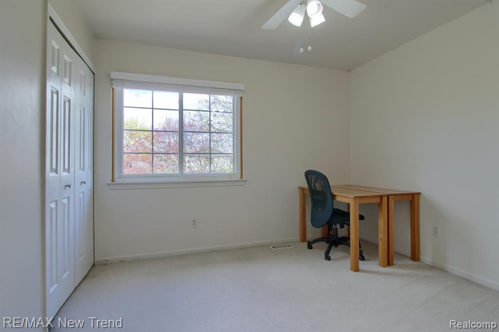 24802 SARAH FLYNN, Novi, MI — Photo 28