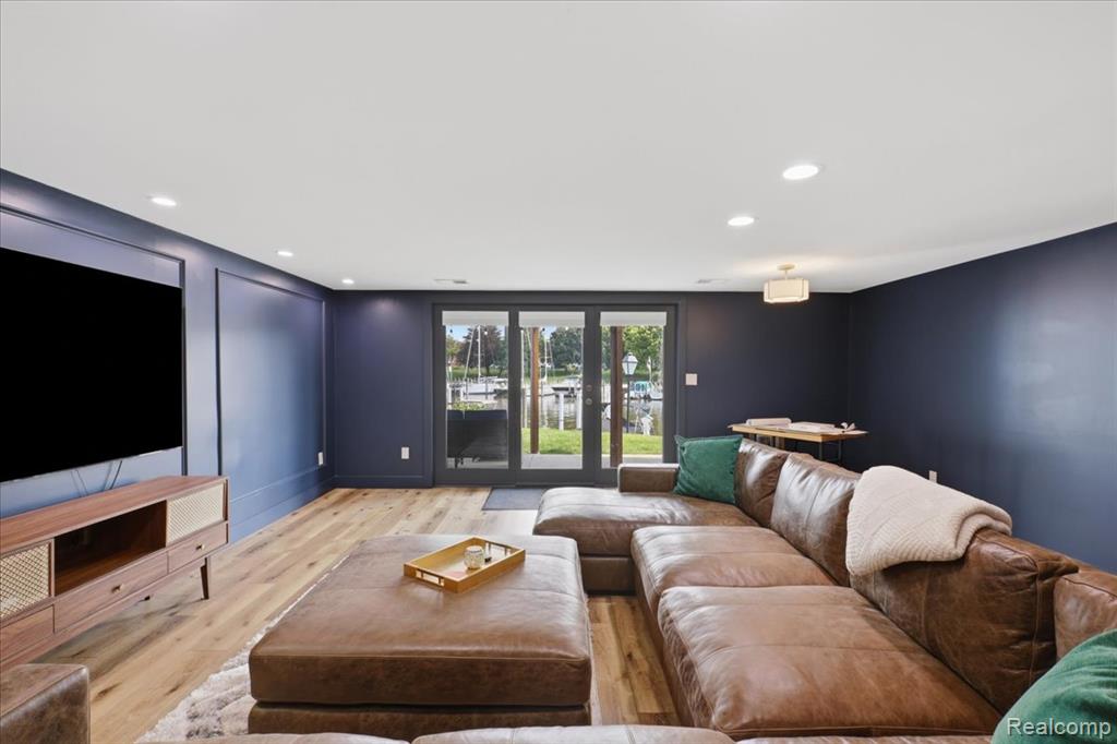 827 N Pointe, Port Huron, MI 48060 — Photo 34